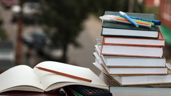 الدار - أكد المركز الوطني لتطوير المناهج والتقويم، اليوم الإثنين، جاهز