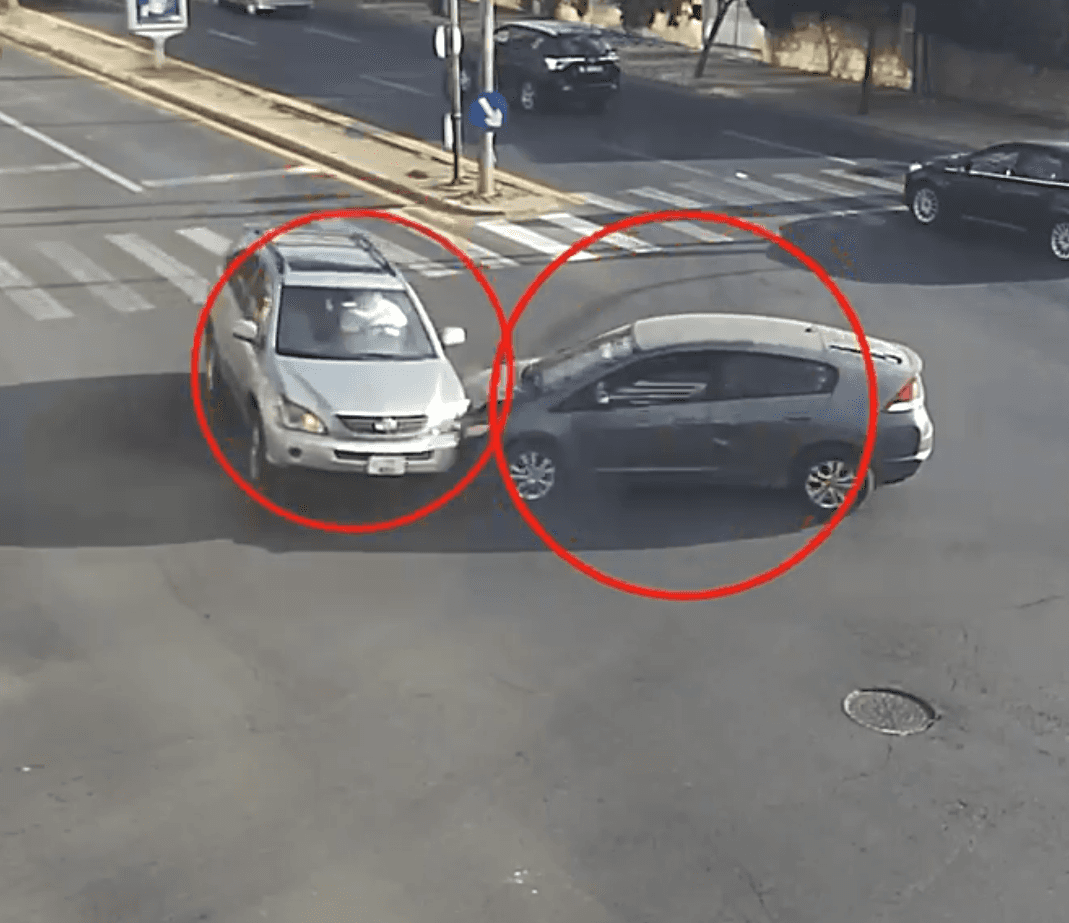 مشاهد لحوادث مرورية تم رصدها من خلال كاميرات المراقبة في الأردن