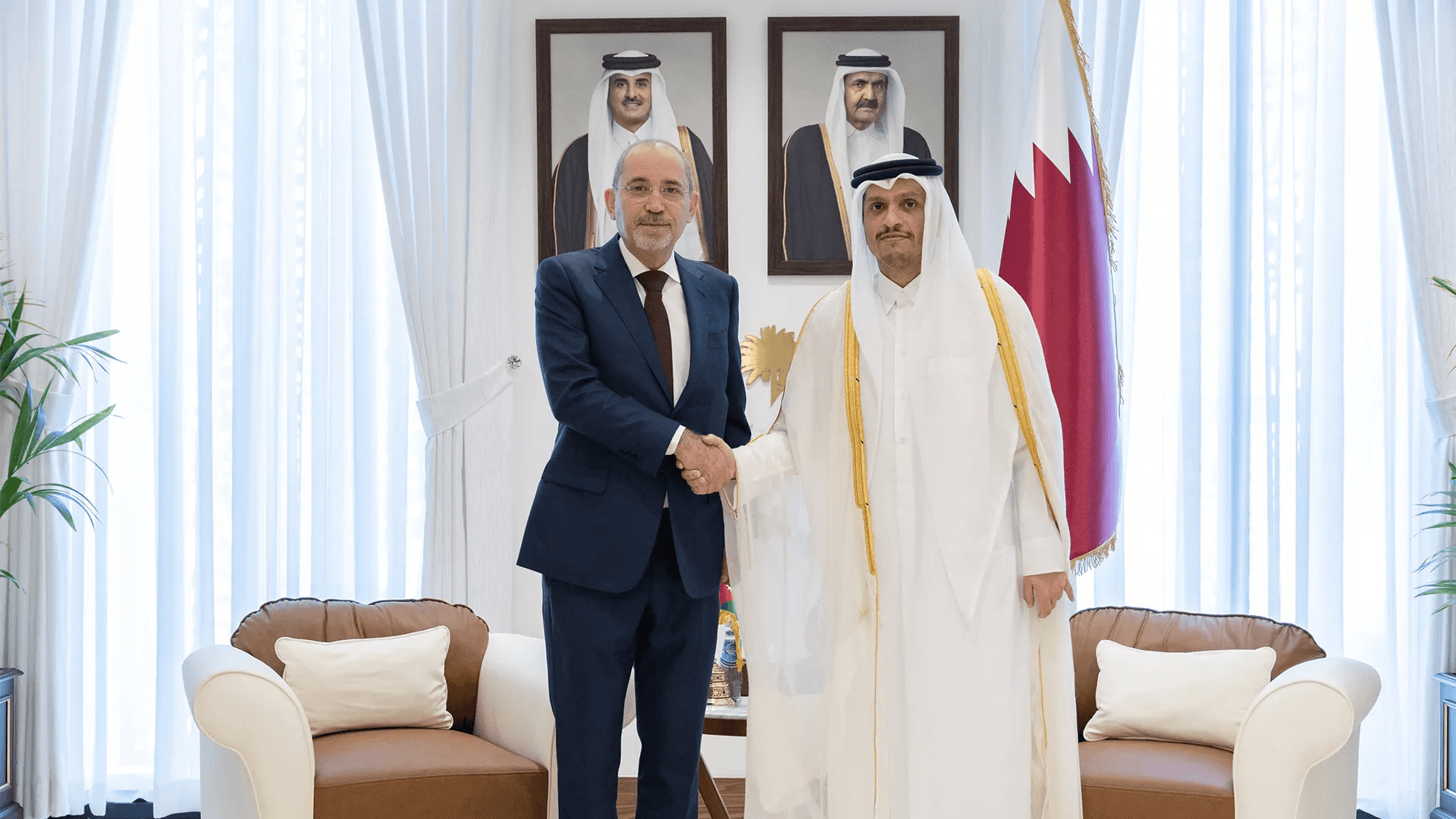 الدار - بحث نائب رئيس الوزراء ووزير الخارجية وشؤون المغتربين، أيمن الص