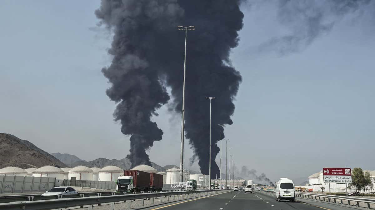 الدار -  أعلنت وزارة الدفاع أن الدفاعات الجوية الإماراتية تعاملت اليوم