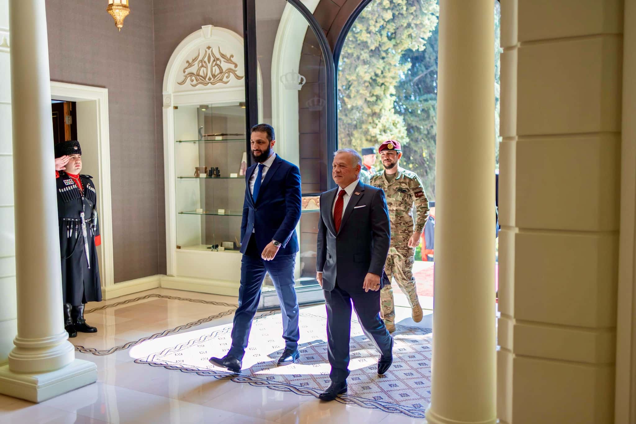 الدار - بحث جلالة الملك عبدﷲ الثاني والرئيس السوري أحمد الشرع مجمل الأ