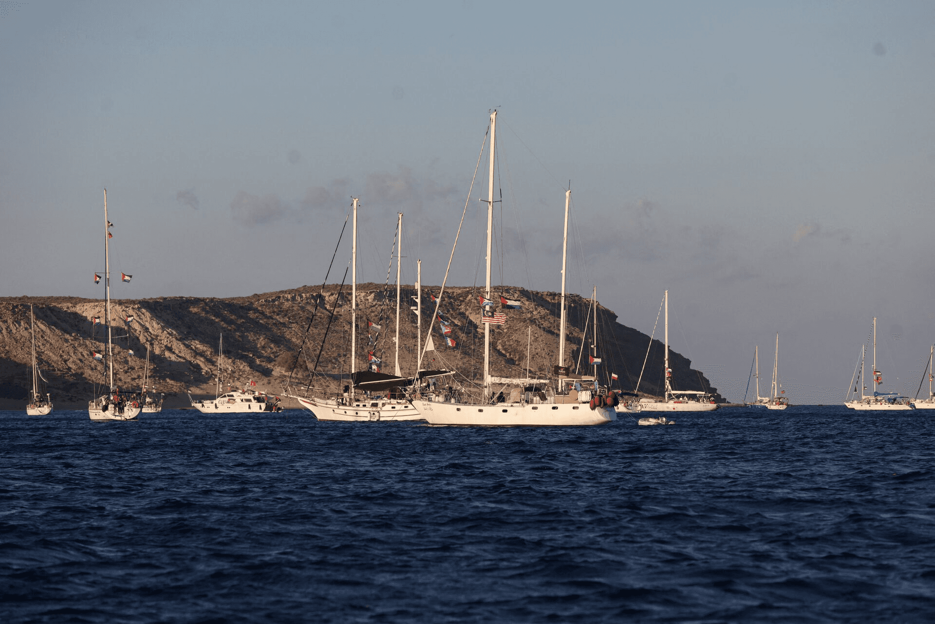 الدار - اعترض جيش الاحتلال الإسرائيلي، في وقت متأخر من مساء الأربعاء،