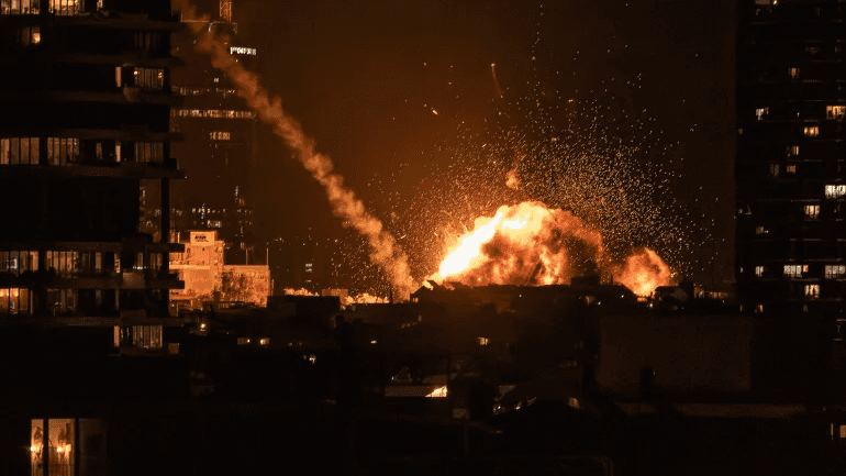 الدار -  أعلن الحرس الثوري الإيراني، الأحد، مقتل وإصابة عدد من عناصره