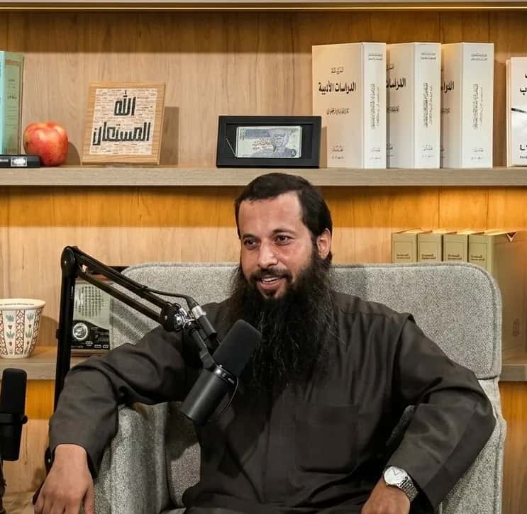 مع حلول فصل الشتاء، يعود أنس الغرابلي، المعروف بأبي زكريا، إلى موقعه ف