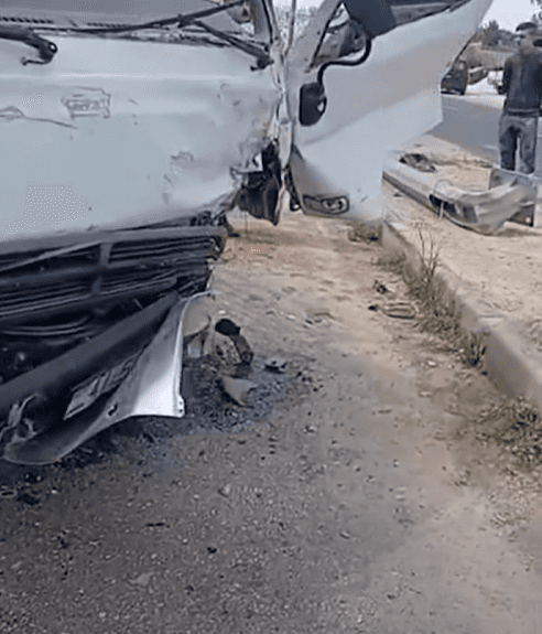 الدفاع المدني يتعامل مع حادث ثلاث مركبات على طريق مادبا