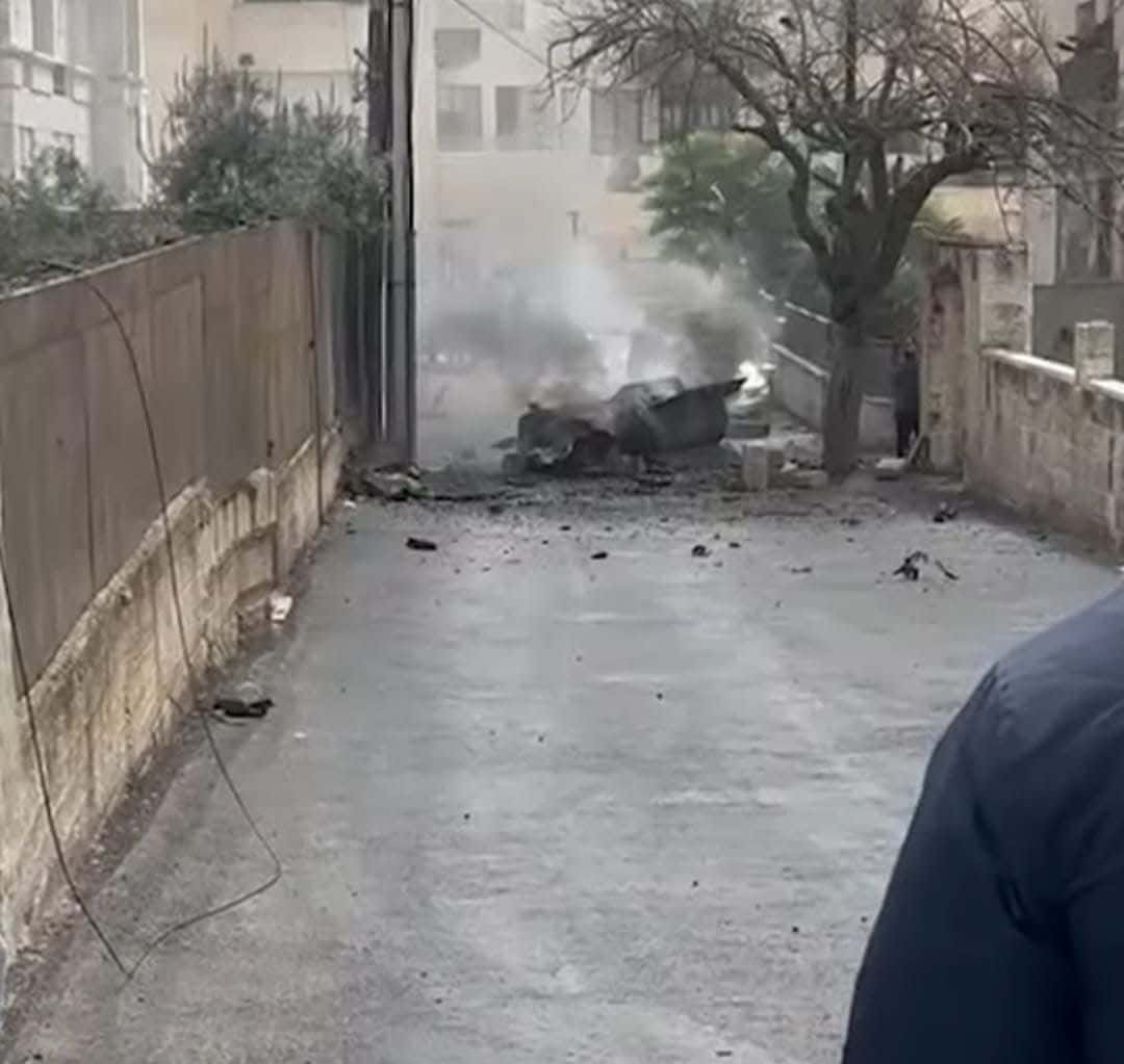 الدار -  رصد مواطنون في منطقة وادي صقرة وسط العاصمة عمان، ظهر الجمعة،