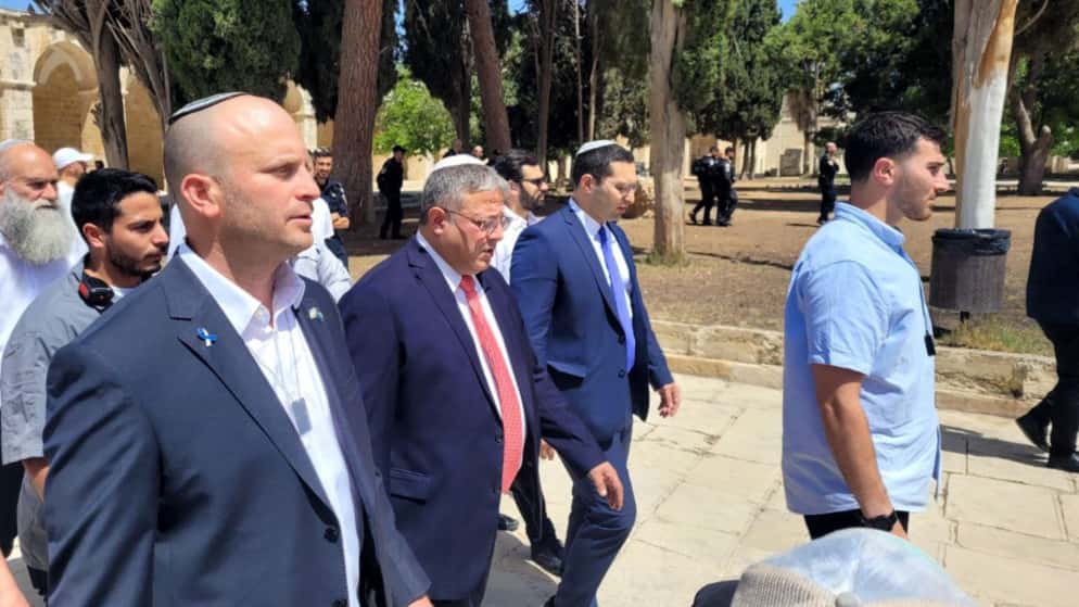 اقتحم وزير الأمن القومي الإسرائيلي المتطرف، إيتمار بن غفير، صباح الأحد