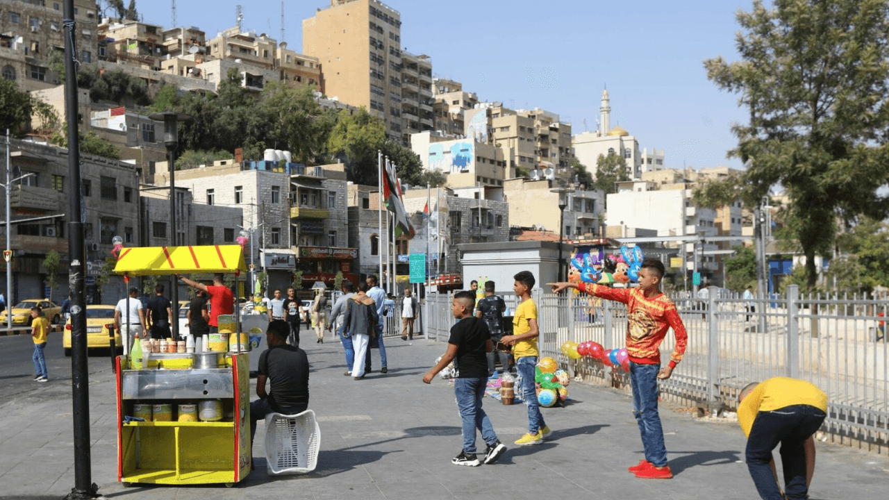 عدي صافي - مع اقتراب أول أيام عيد الفطر السعيد، تبرز إلى الواجهة "المع