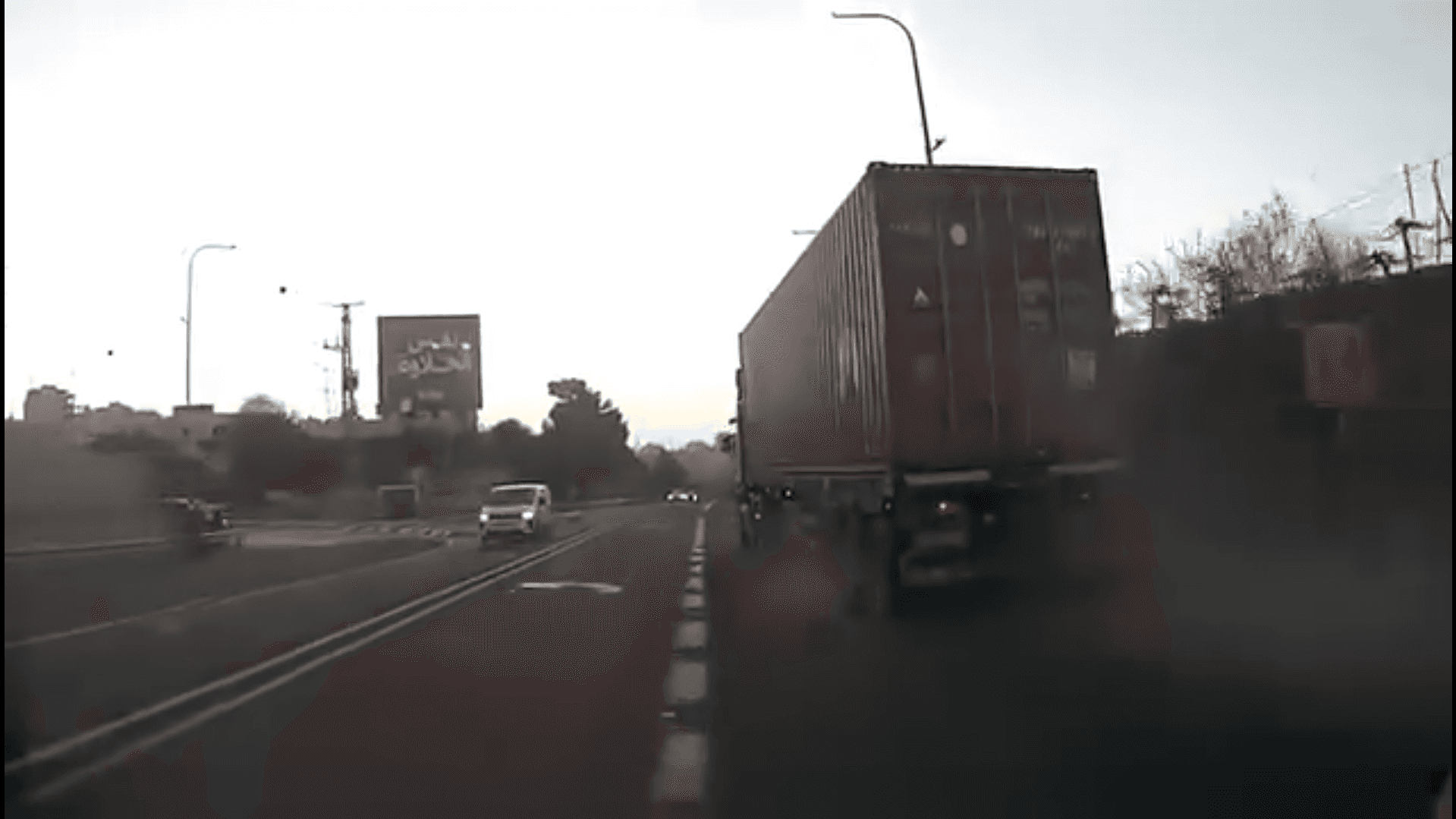 توقيف سائق شاحنة ثمل في الخليل بعد تعريض حياة الآخرين للخطر