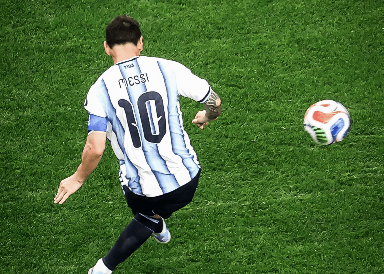 الدار -  كشفت تقارير صحفية أن قائد المنتخب الأرجنتيني، ليونيل ميسي طلب
