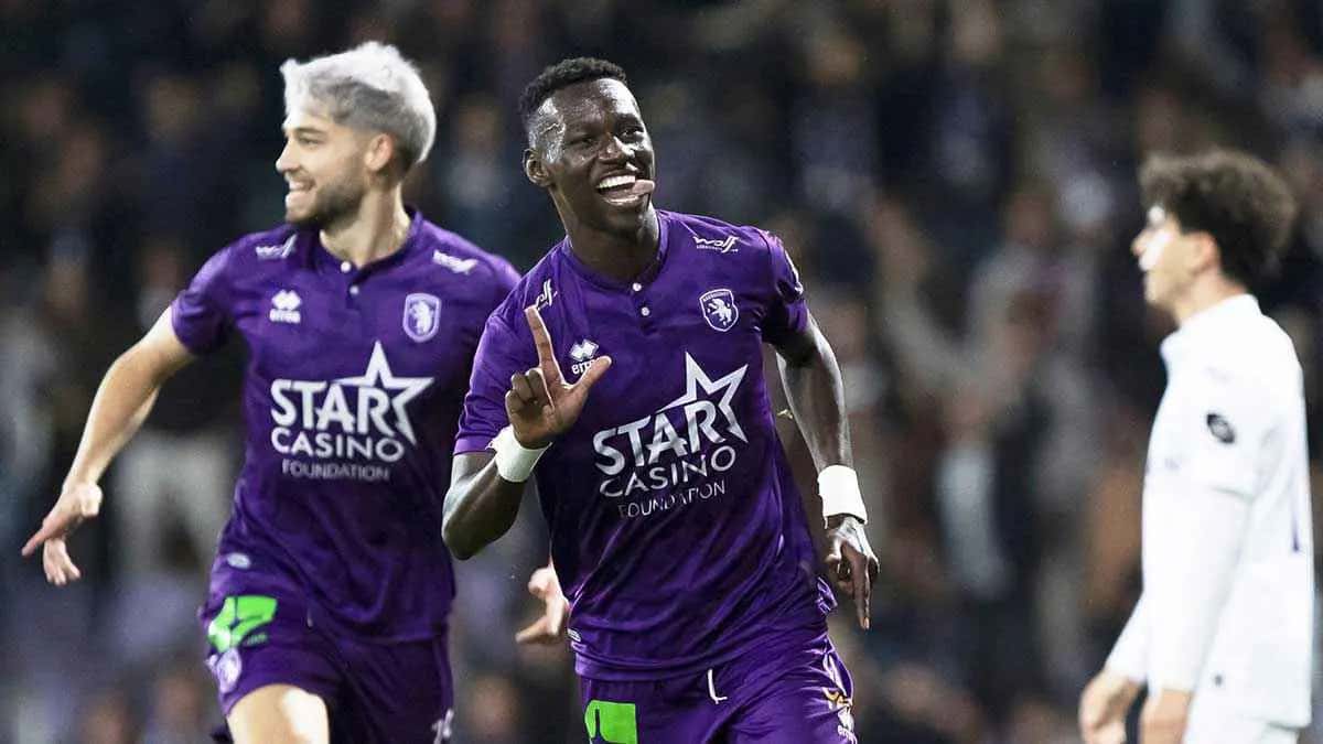 كشف أحمد المعلم، وكيل مروان الصحفي، نجم المنتخب السعودي ونادي رويال أن