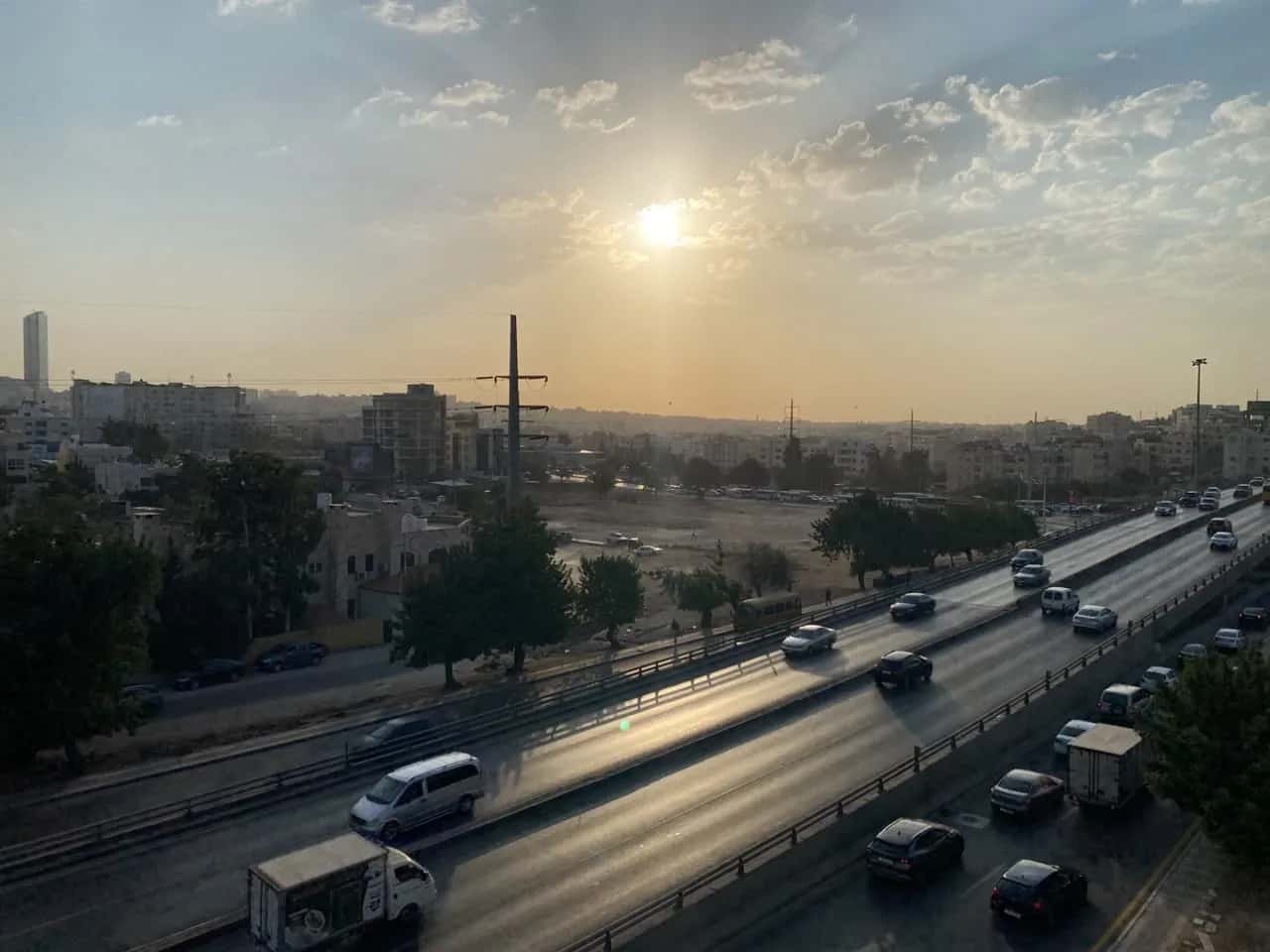 الدار -  تشهد المملكة اليوم الأحد أجواءً صافية ومشمسة خلال ساعات الصبا