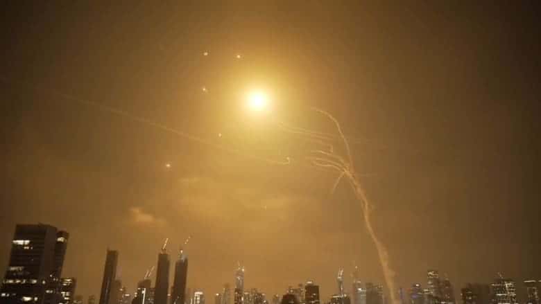 الدار - أفاد جيش الاحتلال الإسرائيلي، مساء الاثنين، بأنه قرر تفعيل حال