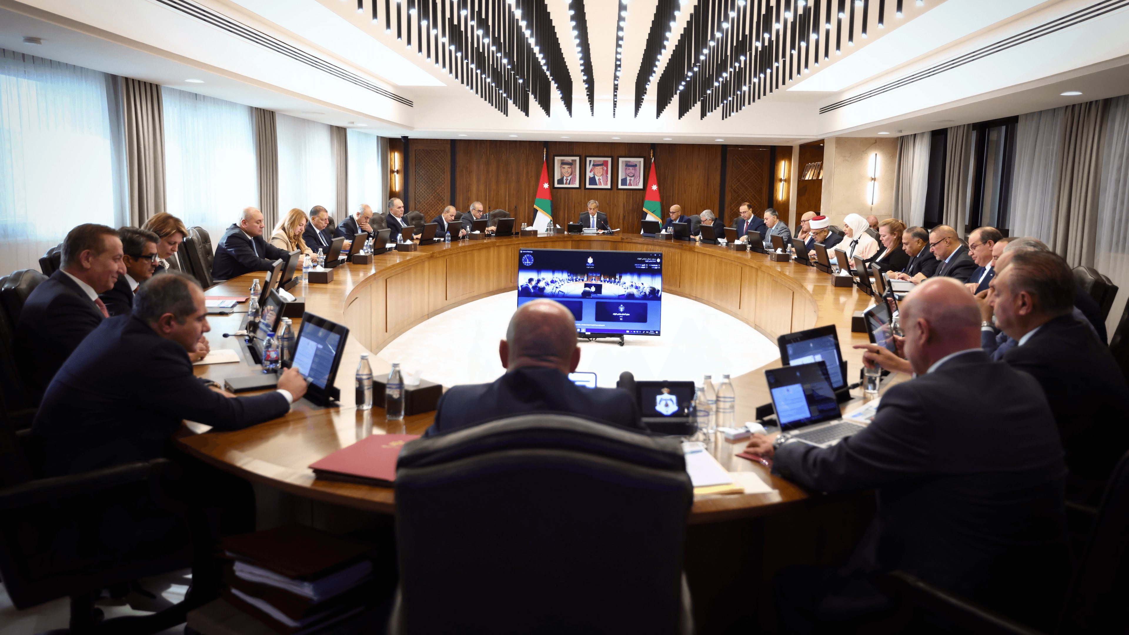 الدار - صدرت في الجريدة الرسمية مجموعة من الإرادات الملكية السامية الق