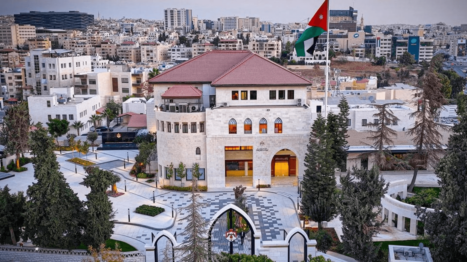 الدار -  أصدرت الحكومة تعميمًا يقضي بمنع استخدام برامج وأدوات وتطبيقات