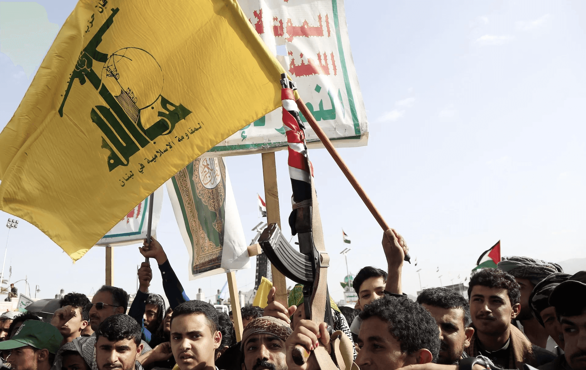 قال المستشار السياسي والإعلامي لرئيس الوزراء اليمني علي الصراري، إن جم