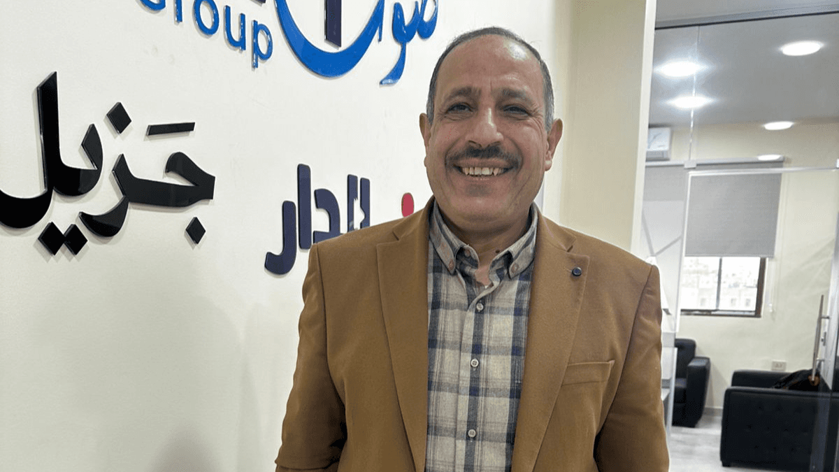 القضاة يفتح النار على الحكومات وآلية التوظيف بالقطاع العام في الأردن