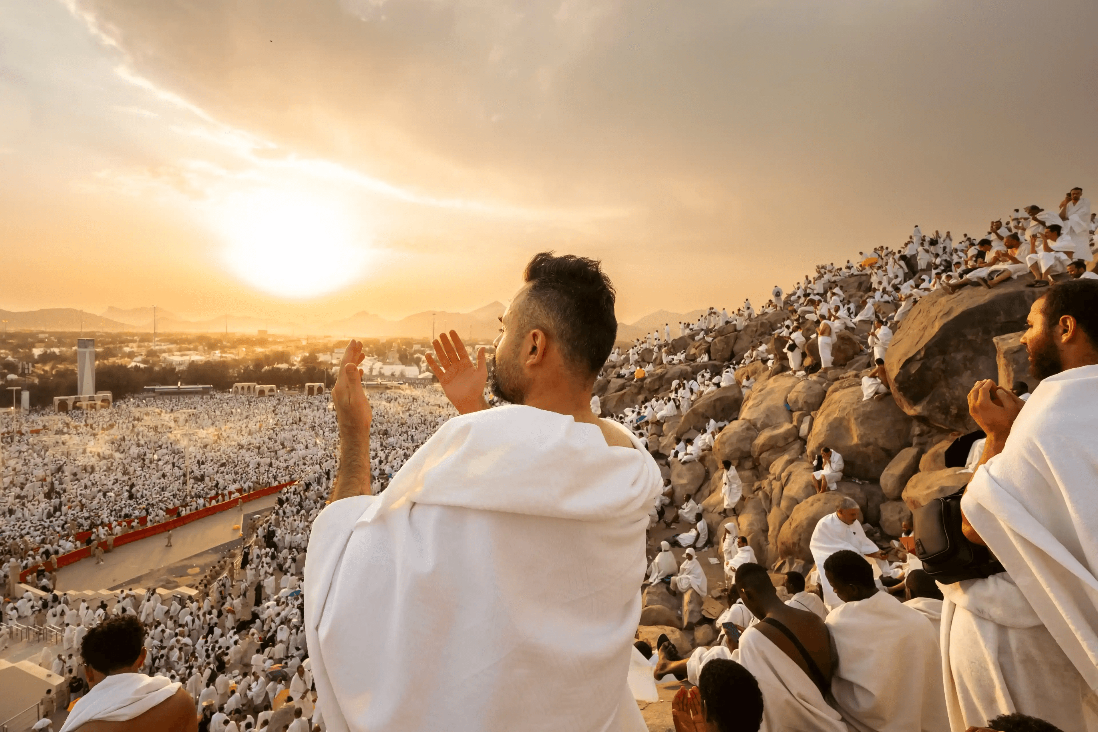 هل لمجلس النواب دور في منح أو تسهيل تصاريح الحج؟ توضيح