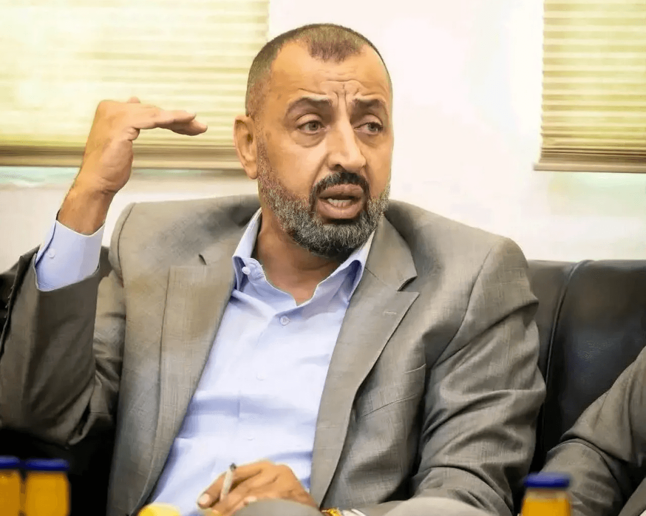 الدميسي يدعو جماهير الوحدات لوقف التصعيد