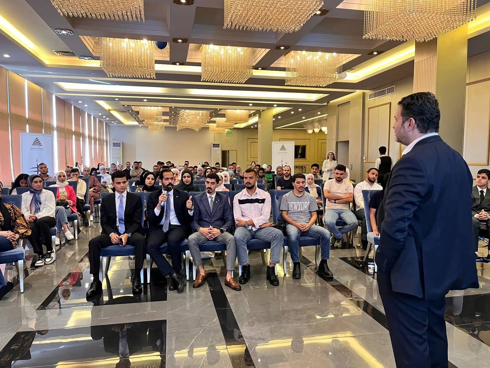 شباب أردنيون يصلون أكثر من مليون تفاعل وينهون أعمال "أفق جديد" بتجاربهم وقصص نجاحهم