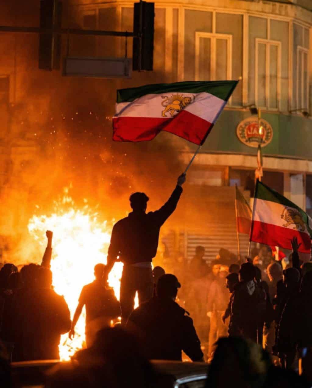 طهران تمنح "المغرر بهم" للمشاركة في المظاهرات مهلة 3 أيام لتسليم أنفسهم