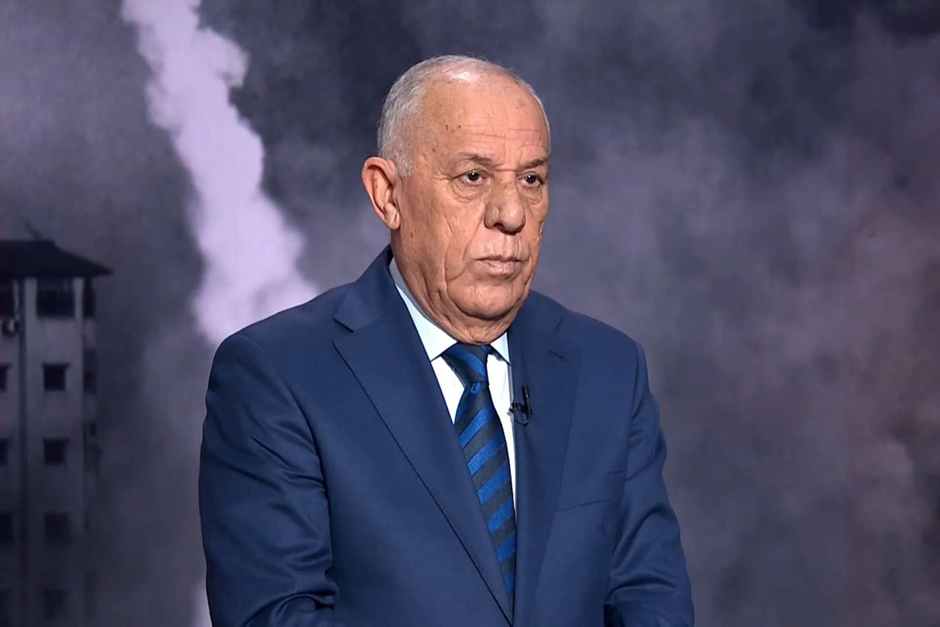 الخبير العسكري فايز الدويري يعلن انتهاء ارتباطه بقناة الجزيرة