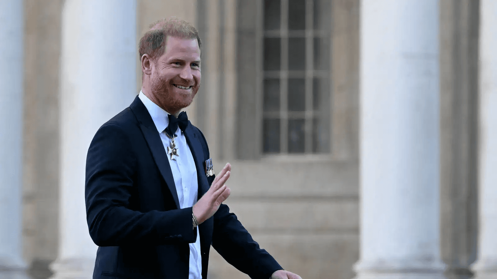 الأمير هاري يحذر من مخاطر الذكاء الاصطناعي ويتعرض لعطل مفاجئ