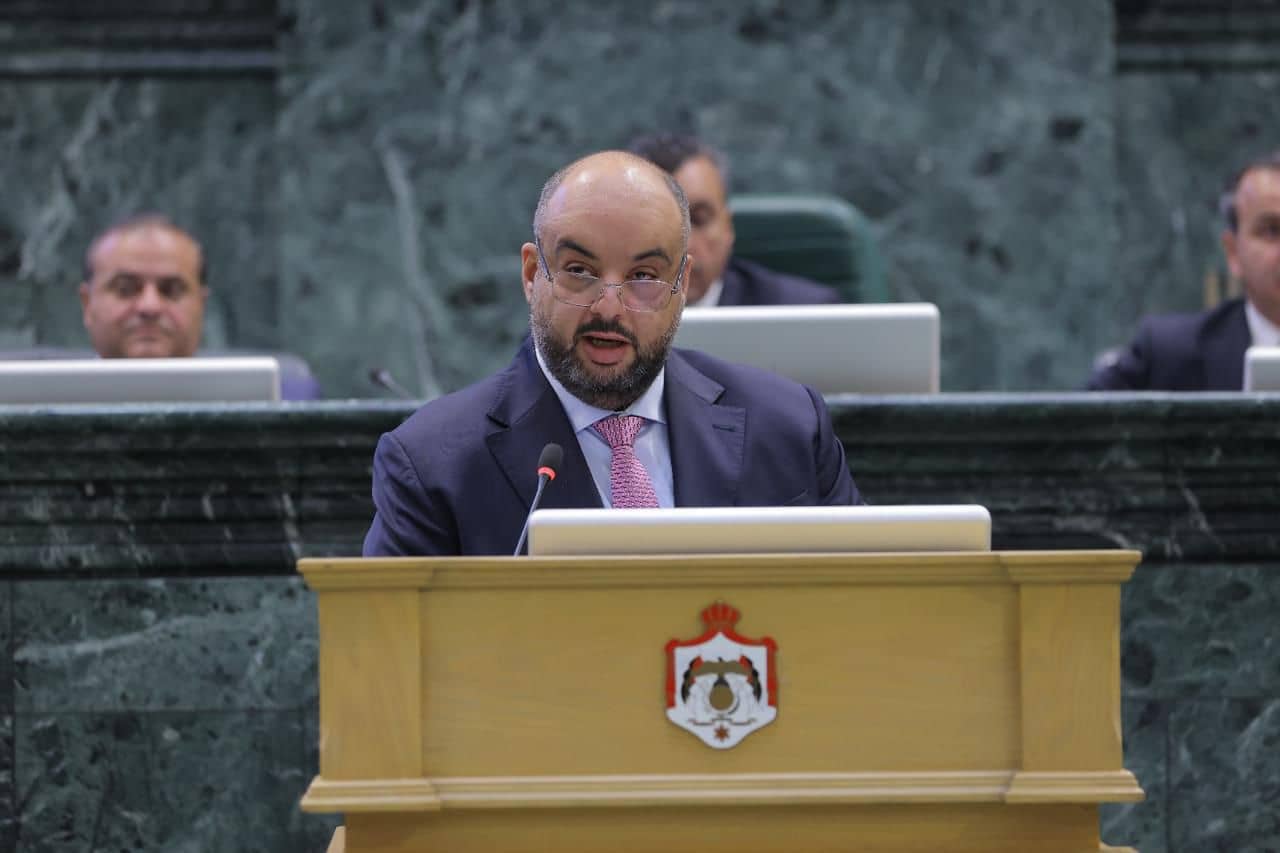 النائب الخشمان لـ"عين": طالبنا الحكومة بتأجيل أقساط القروض دون فوائد إضافية أو غرامات