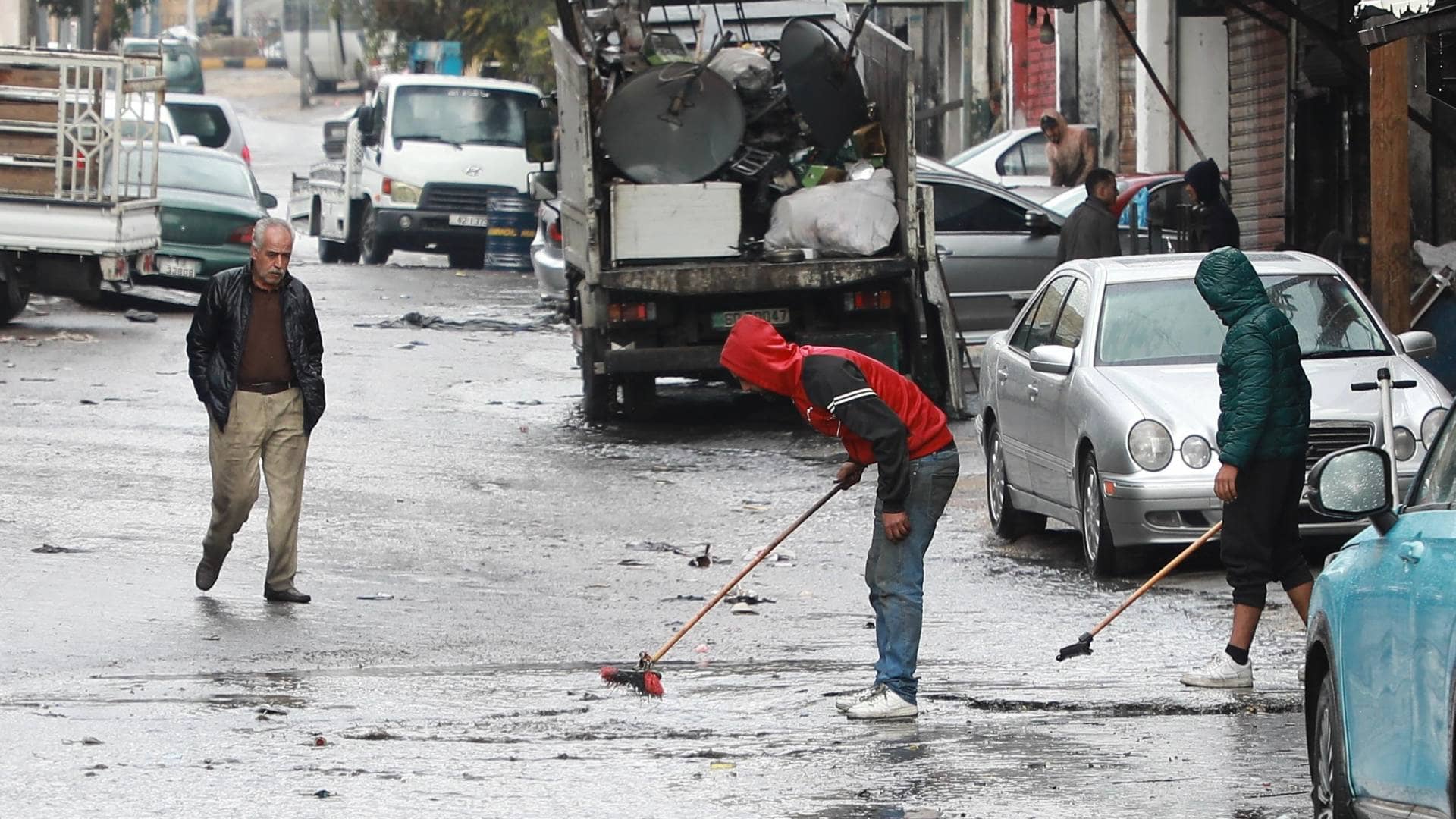 أمطار غزيرة وتحذيرات.. تطورات حالة الطقس في الأردن الخميس