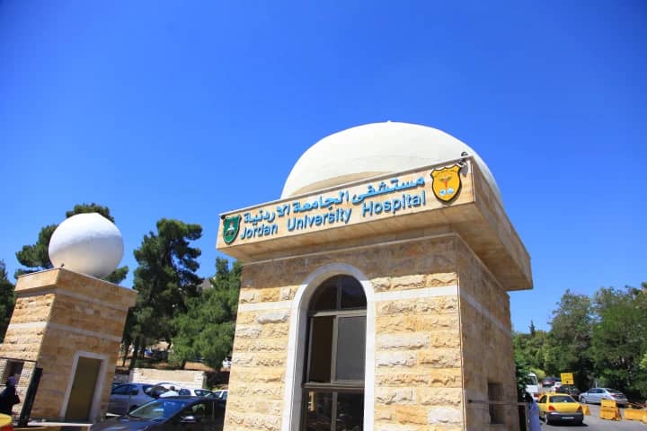 تفاصيل حصرية وجديدة.. كيف اختفى مليون دينار من مستشفى الجامعة؟