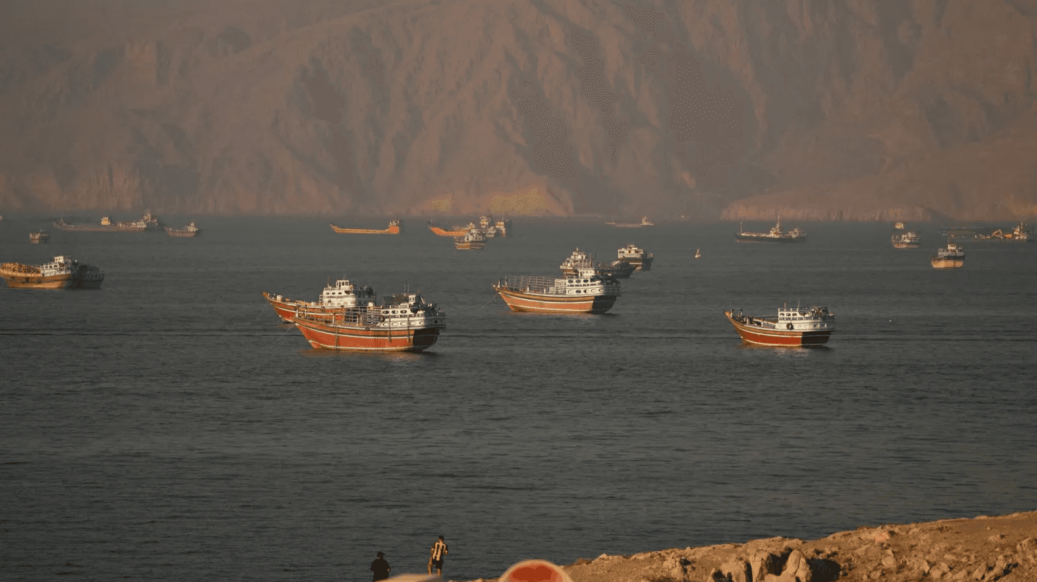 واشنطن تعلن رفع الحصار البحري عن إيران وتؤكد بقاء قواتها في المنطقة