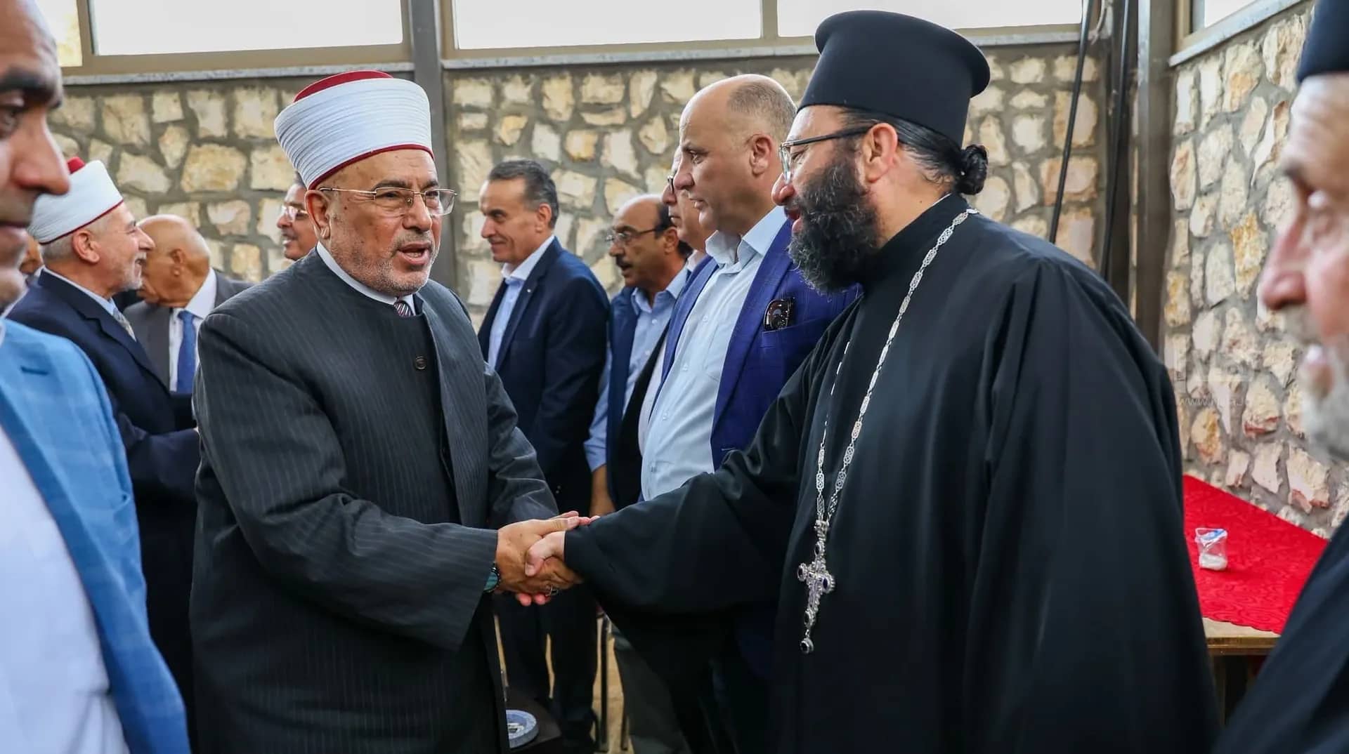 قاضي القضاة: الأردنيون أسرة واحدة والمصاب في حادثة كنيسة حمود يمسّ الجميع