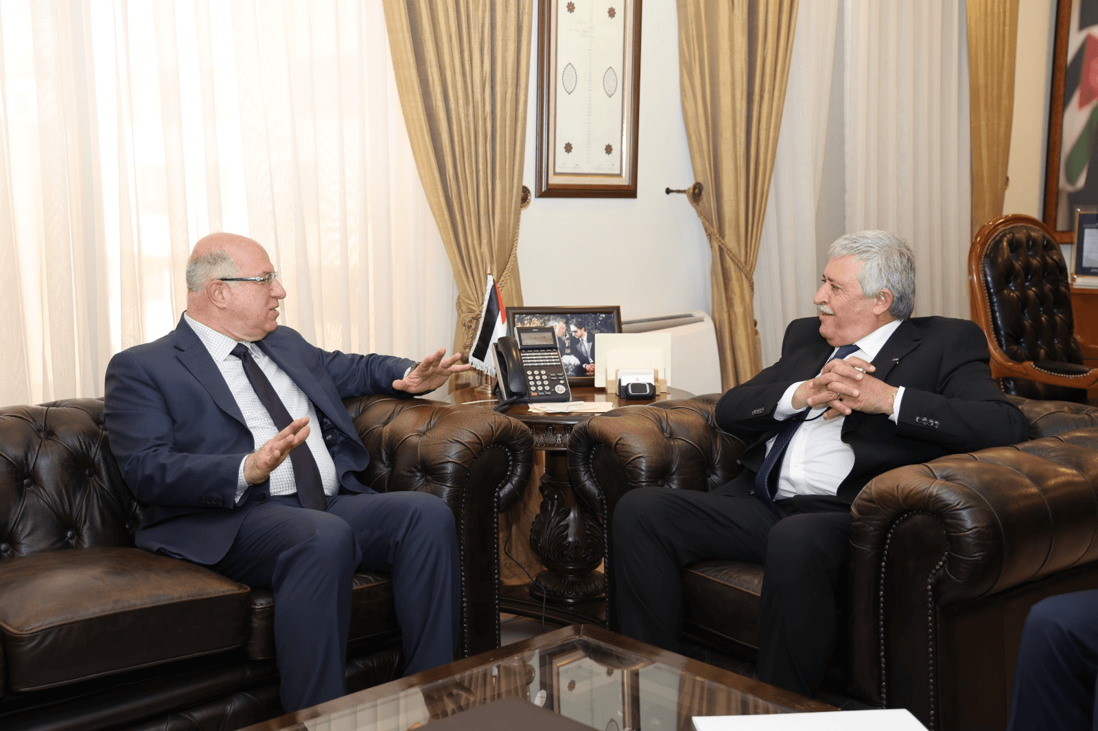 وزير العمل الجديد ونظيره اللبناني يبحثان تفعيل مذكرة التفاهم العمالية