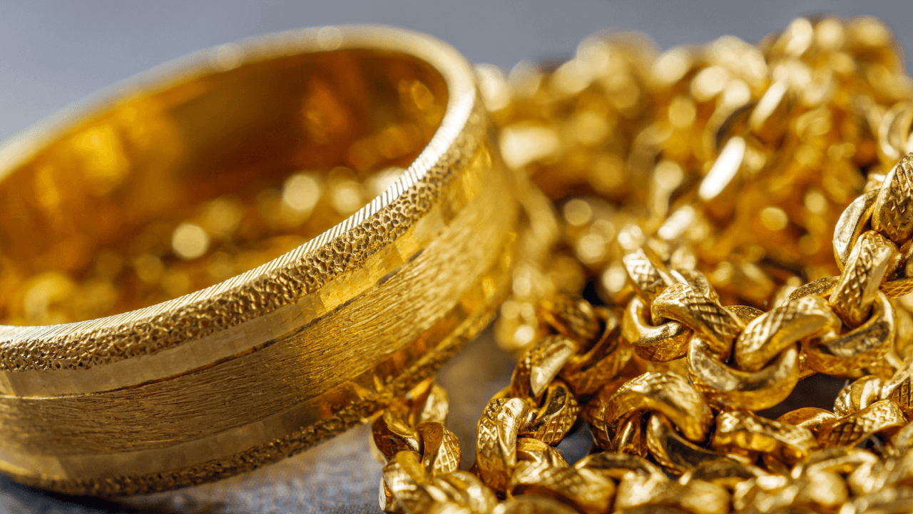 101.1 دينار سعر بيع غرام الذهب عيار 21 في الأردن السبت