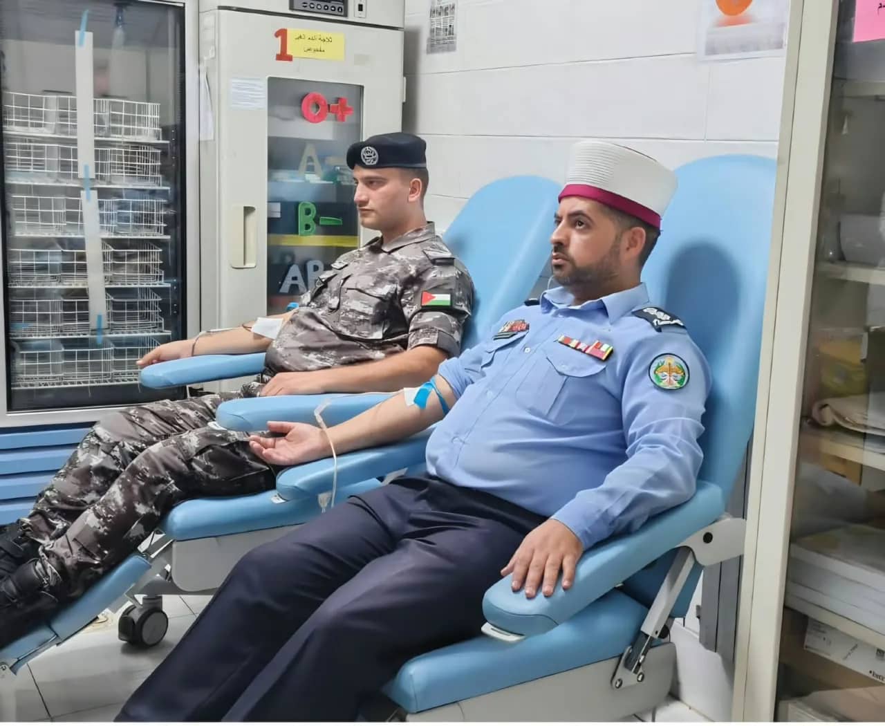 الأمن العام ينظّم حملة للتبرع بالدم دعماً لمصابي جريمة الكرك
