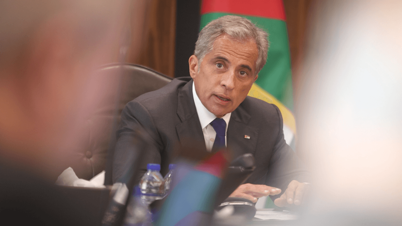 رئيس الوزراء: مجمل القرارات التي اتخذتها الحكومة ساهمت في الزخم الاقتصادي الذي نراه اليوم