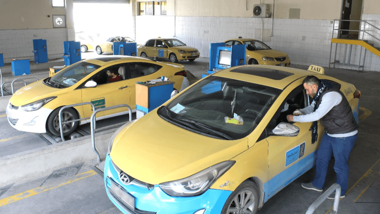 بدء تعديل عدادات التاكسي في الأردن الاثنين