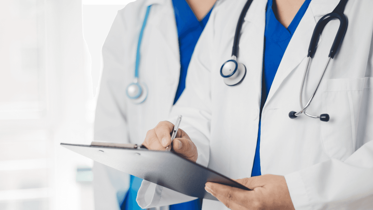 منشورات طبية تثير الجدل ودعوات لتدخل نقيب الأطباء