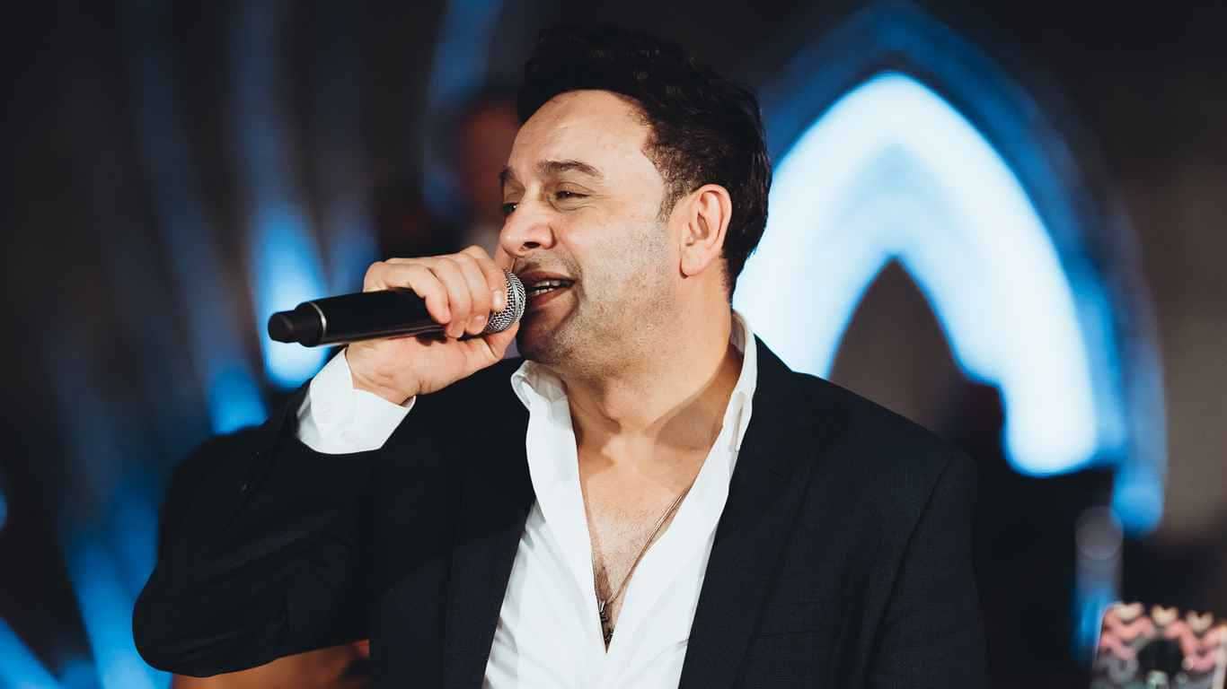 مصطفى قمر يكشف عن مفاجآت غنائية جديدة لجمهوره