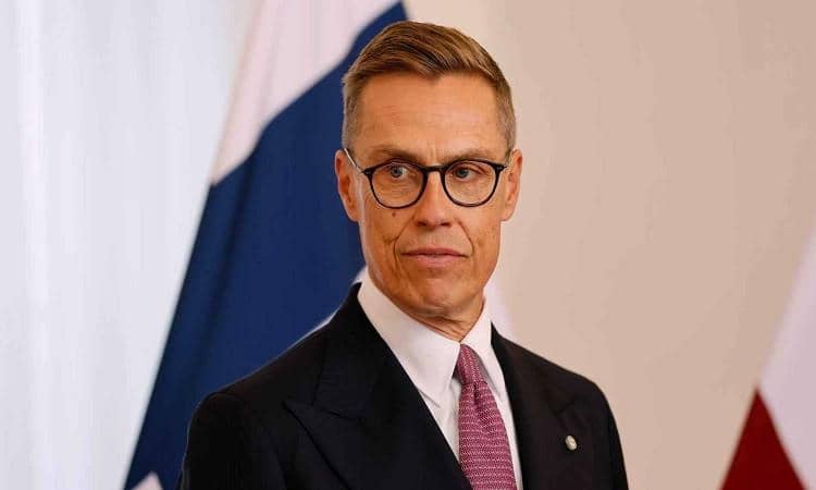 رئيس فنلندا: مضيق هرمز بيد إيران “سلاح نووي فعلي” يمنحها التفوق في الحرب