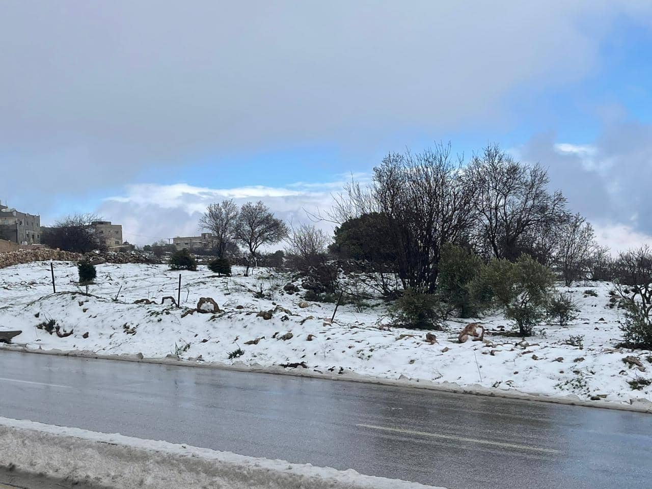 الأردن تحت تأثير "منخفض قبرص": أمطار رعدية وزخات بَرَد ورياح قوية