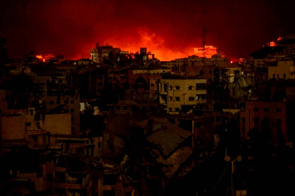 مصادر فلسطينية: قصف جوي ومدفعي على عدة مناطق في غزة