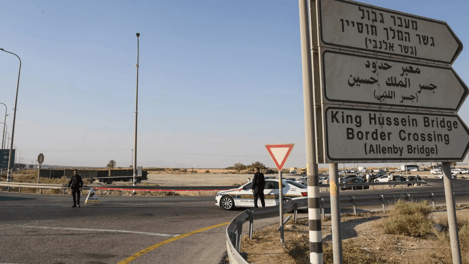 أبو طير: "الداخلية" ضبطت شبكات تبيع تذاكر "جسر الملك حسين" في السوق السوداء