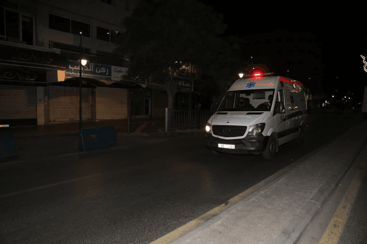 وفاة وإصابتان بحادث مروع لتدهور شاحنة في العقبة