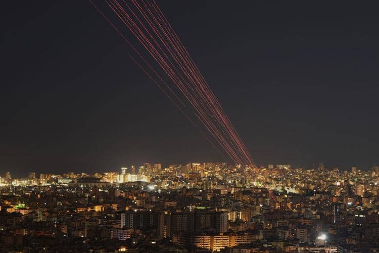 موجات قصف إيرانية تستهدف تل أبيب والاحتلال الإسرائيلي يضرب العمق الإيراني