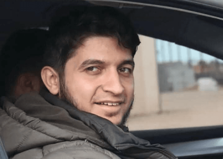 ارتقاء عزام خليل الحية في مدينة غزة