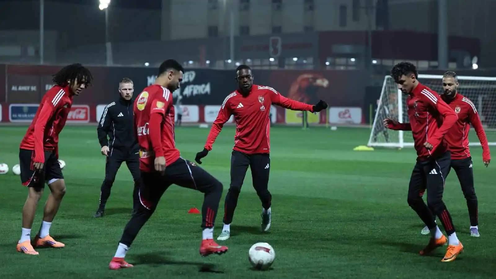 صفقة كارثية للأهلي.. كامويش خارج قائمة الفريق بعد 6 مباريات بلا أهداف