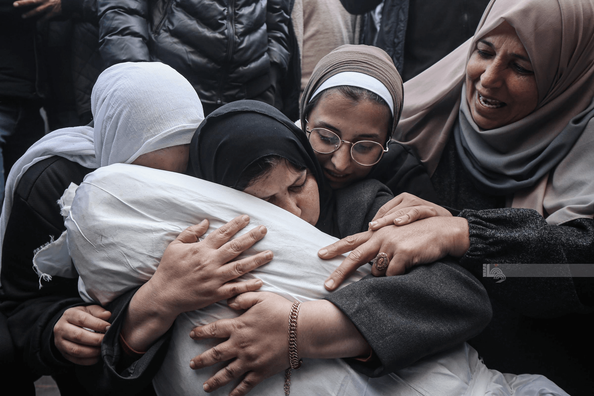 استشهاد 3 فلسطينيين إثر قصف مسيرة إسرائيلية جنوبي غزة