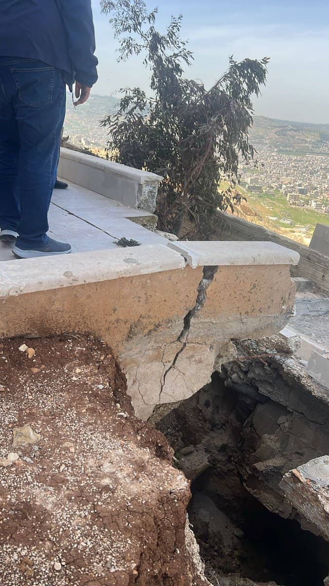 "الأشغال": إخلاء عمارة سكنية في منطقة صافوط إثر رصد فالق صخري وحركة في طبقات الأرض