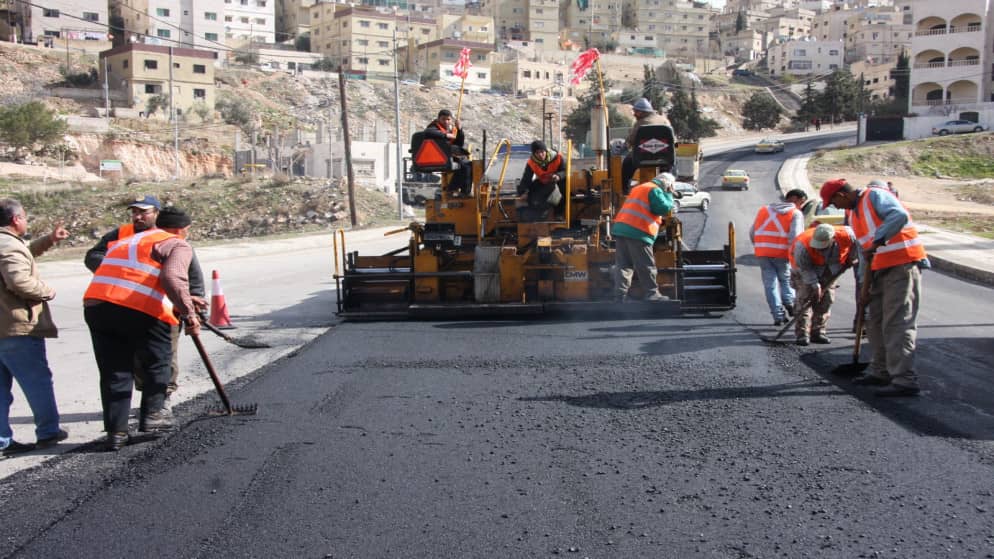بتكلفة 3 ملايين دينار.. أمانة عمان تطلق حملة كبرى لتعبيد أحياء العاصمة